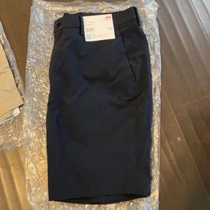 Men’s navy medium shorts